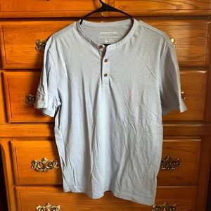 Men’s L Banana Republic Premium Wash Henley.